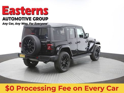 Used 2021 Jeep Wrangler Unlimited Sahara w/ Cold Weather Group AWD/4WD image 41