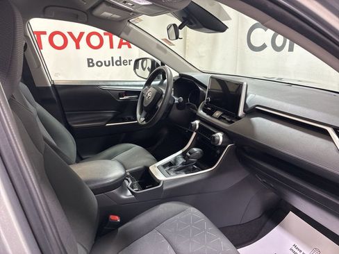 Used 2023 Toyota RAV4 XLE AWD/4WD image 11