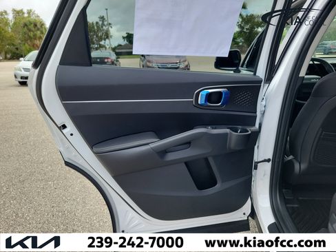 New 2026 Kia Sorento LX FWD image 13