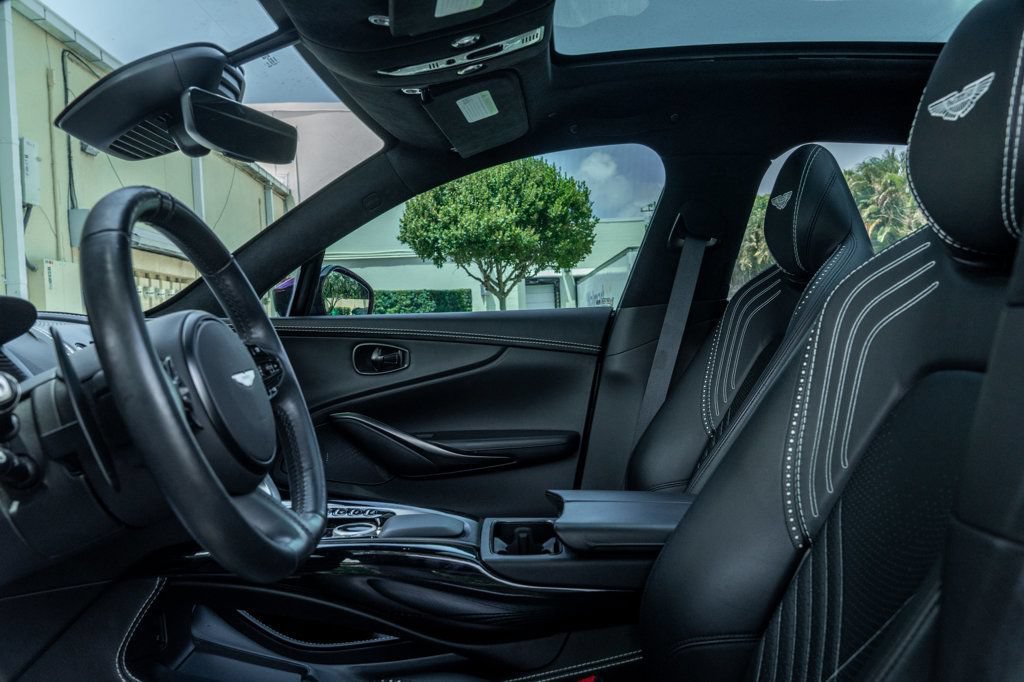 Used 2021 Aston Martin DBX AWD/4WD image 14