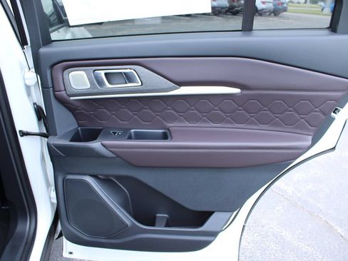 New 2026 Ford Explorer Platinum w/ LUX Leather Package AWD/4WD image 22
