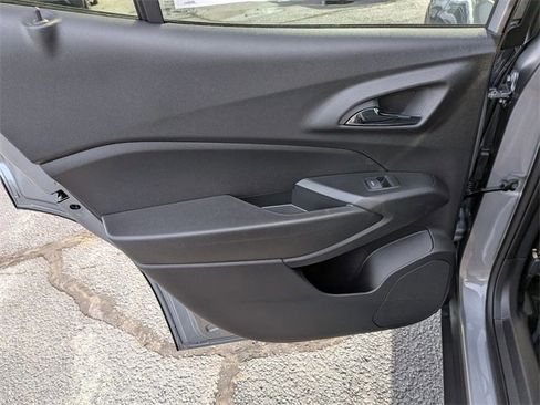 New 2026 Chevrolet Trax RS w/ Sunroof Package image 25