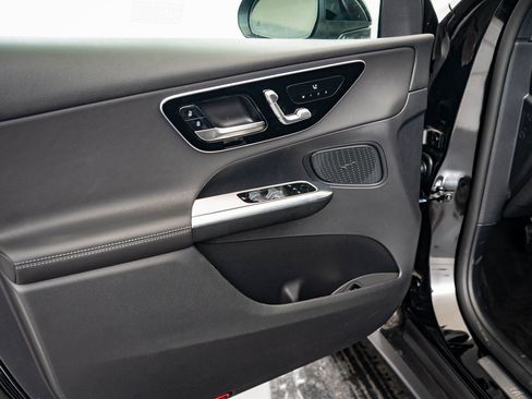 Certified 2025 Mercedes-Benz GLC 300 4MATIC image 24