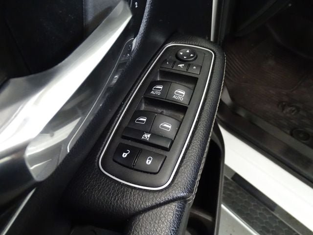 Used 2023 RAM 1500 Laramie AWD/4WD image 10