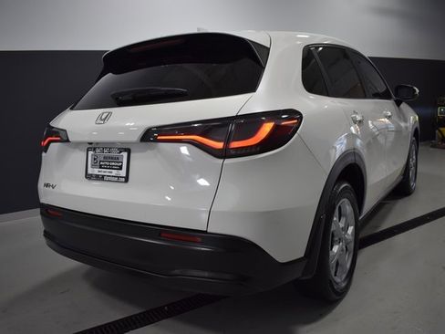 Used 2025 Honda HR-V LX image 8