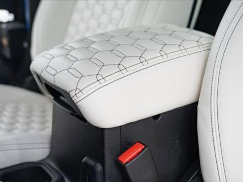 Used 2025 Jeep Wrangler Unlimited Sport image 49