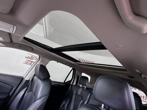 Used 2023 Honda Pilot Touring image 11