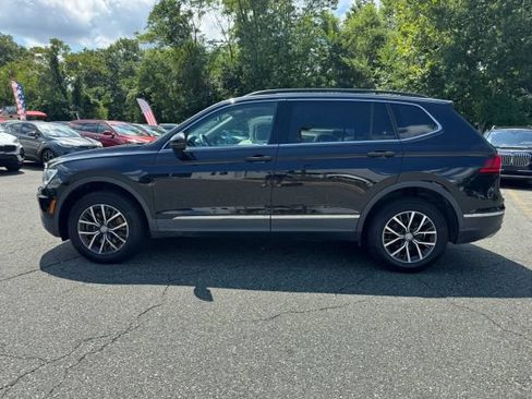 Used 2020 Volkswagen Tiguan SE AWD/4WD image 2