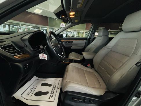 Used 2020 Honda CR-V Touring image 29