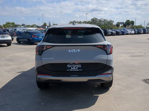 New 2026 Kia Sportage S image 7