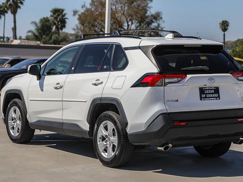 Used 2020 Toyota RAV4 XLE w/ Convenience Package image 5