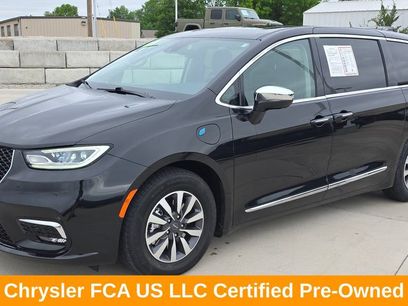 Used 2022 Chrysler Pacifica Limited