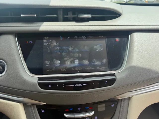 Used 2019 Cadillac XT5 Luxury w/ Advanced Security Package FWD image 16
