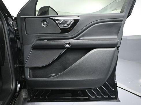 Used 2023 Lincoln Aviator Reserve w/ Class IV Trailer Tow Package image 52