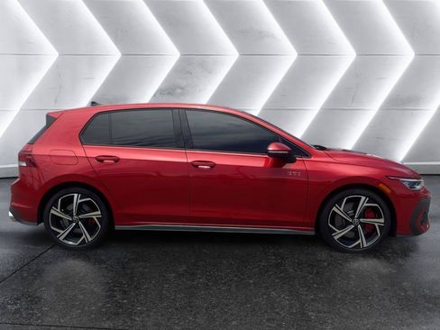 Used 2025 Volkswagen GTI SE FWD image 8