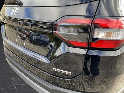 New 2025 Honda Pilot Touring image 36