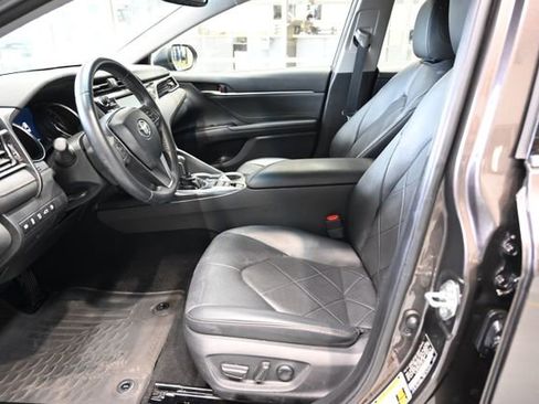Used 2018 Toyota Camry XLE w/ Driver Assist Package FWD image 9
