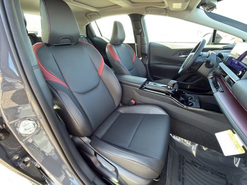 New 2026 Toyota Prius Plug-In Hybrid FWD image 14