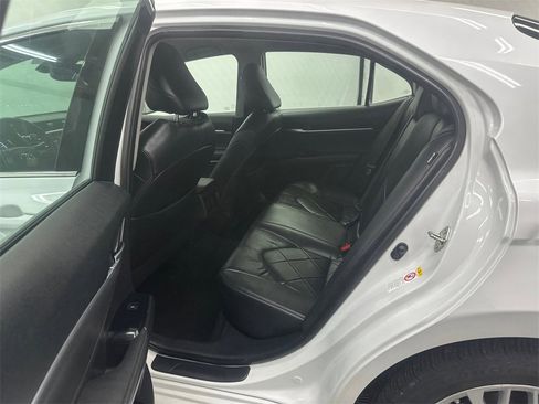 Used 2018 Toyota Camry XLE image 20