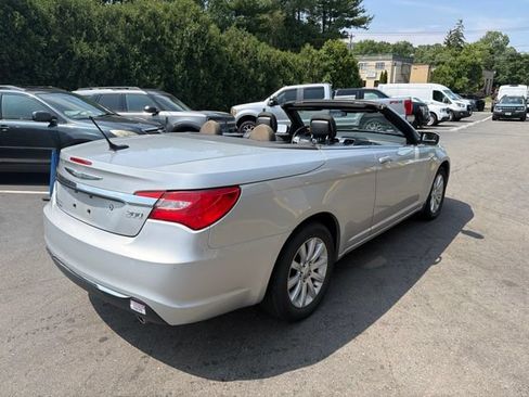 Used 2011 Chrysler 200 Touring w/ Cold Weather Group FWD image 7