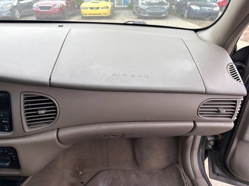Used 2003 Buick Century Custom FWD image 16