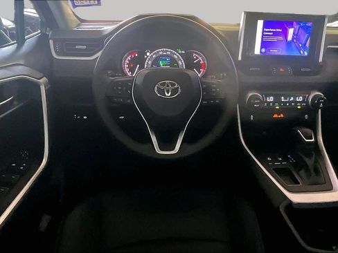 Used 2024 Toyota RAV4 XLE Premium FWD image 5