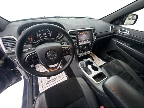 Used 2017 Jeep Grand Cherokee Altitude image 32