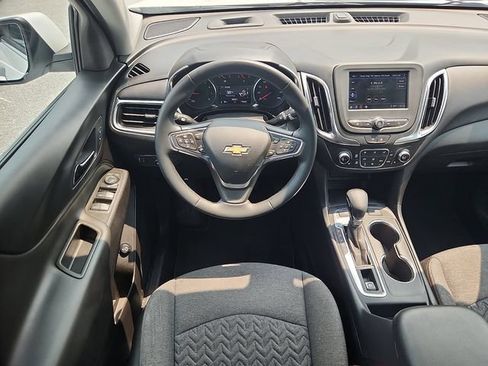 Used 2024 Chevrolet Equinox LT AWD/4WD image 11