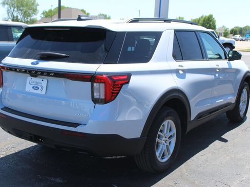 New 2026 Ford Explorer Active AWD/4WD image 6