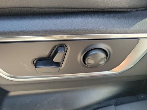 Used 2025 RAM 1500 Laramie RWD image 13