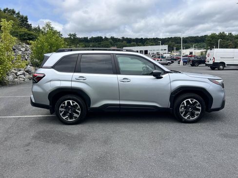 Certified 2026 Subaru Forester Premium w/ Premium/Limited Package AWD/4WD image 9