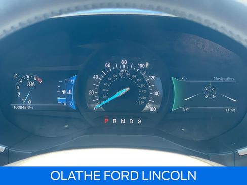 Used 2017 Ford Edge Titanium w/ Technology Package FWD image 15