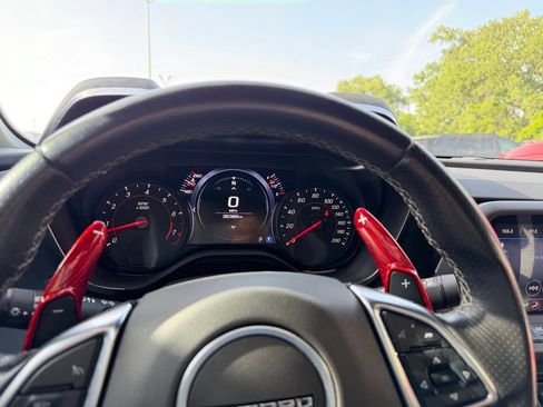Used 2022 Chevrolet Camaro SS RWD image 5