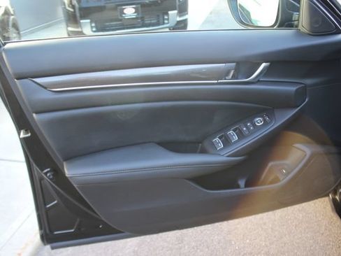 Used 2022 Honda Accord Sport image 19