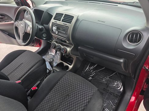 Used 2011 Scion xD image 38