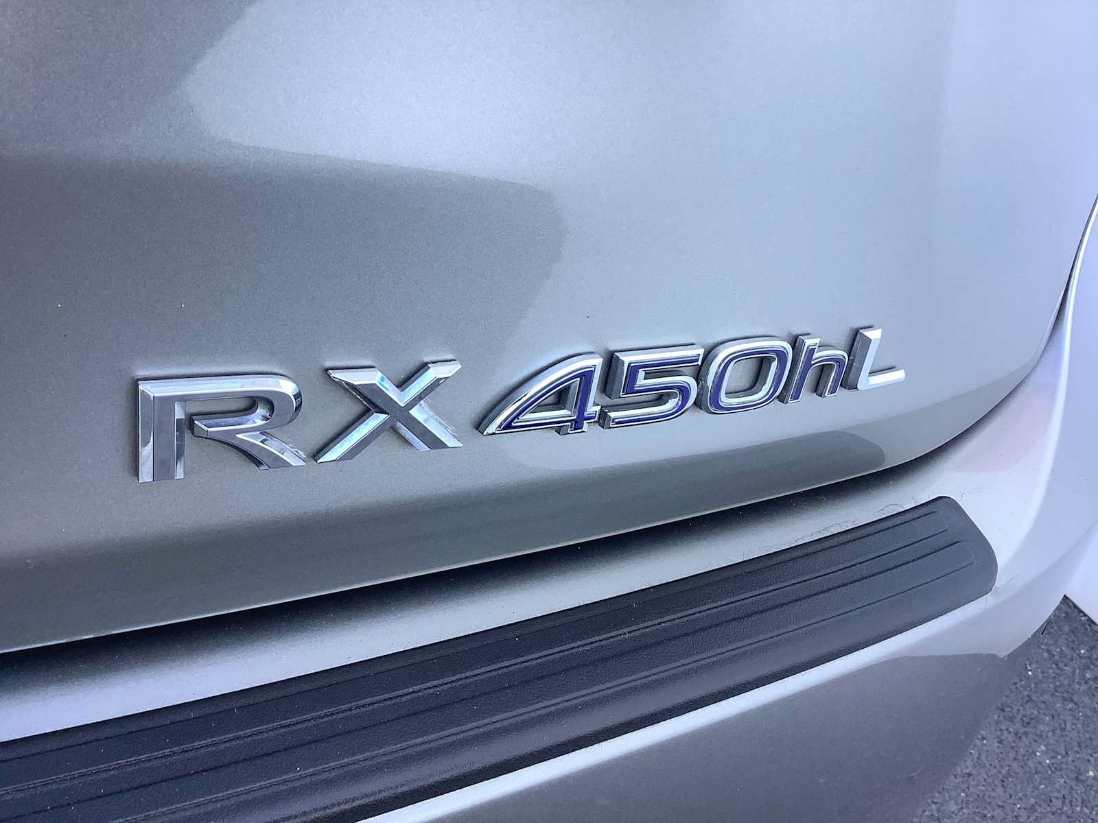 Used 2019 Lexus RX 450hL Premium w/ Premium Package AWD/4WD image 7