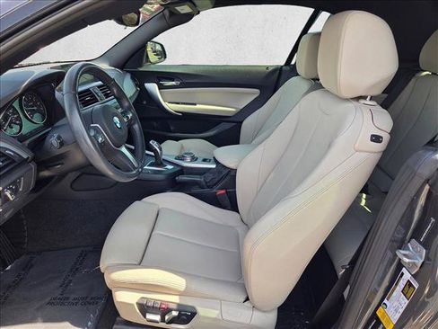 Used 2017 BMW 230i Convertible RWD image 22