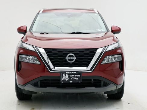 Used 2023 Nissan Rogue SV w/ SV Premium B Package image 4