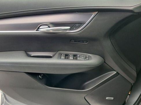 Certified 2024 Cadillac XT6 Luxury FWD image 15