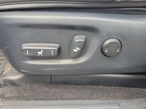 Used 2020 Toyota 4Runner SR5 AWD/4WD image 36