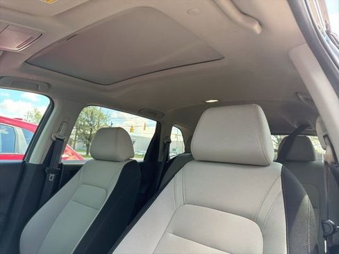 Used 2023 Honda CR-V EX image 6