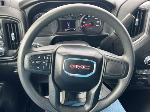 Used 2023 GMC Sierra 1500 Pro AWD/4WD image 10