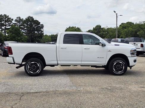 Certified 2026 RAM 2500 Laramie AWD/4WD image 9
