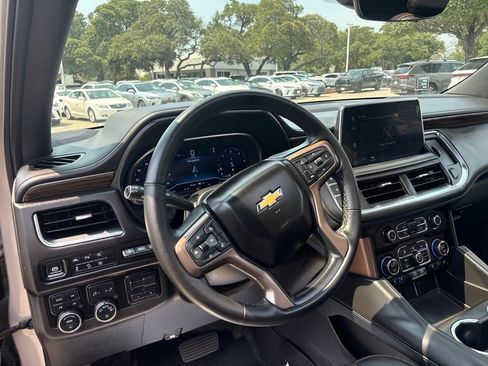 Used 2024 Chevrolet Tahoe High Country AWD/4WD image 13