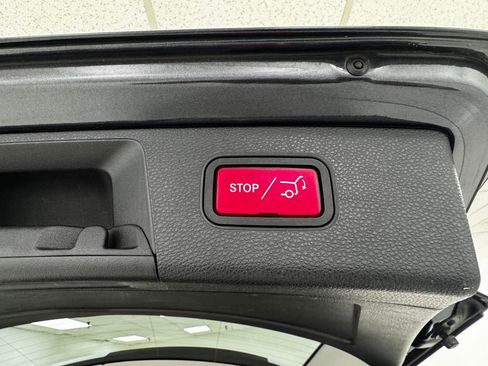 Used 2015 Mercedes-Benz GLK 350 4MATIC image 39