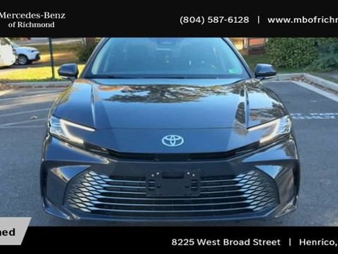 Used 2025 Toyota Camry XLE image 5