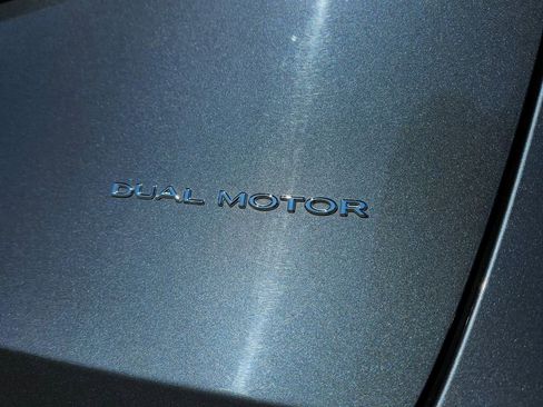 Used 2020 Tesla Model Y Long Range image 33