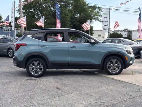 Used 2024 Kia Seltos S AWD/4WD image 11