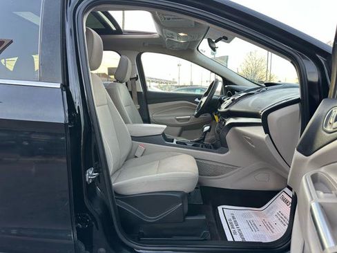 Used 2018 Ford Escape SE image 18
