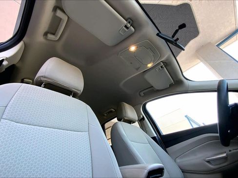 Used 2017 Ford Escape SE image 14